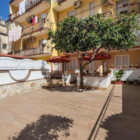 Double Free Parking Anna Verra Cottage Marano di Napoli Esterno foto
