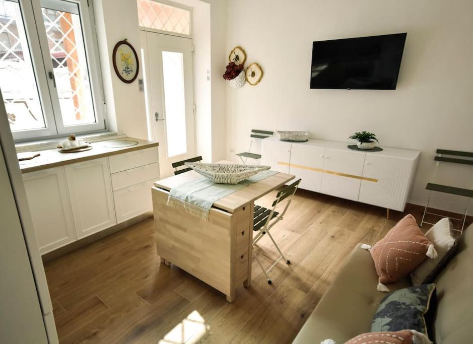Double Free Parking Anna Verra Cottage Marano di Napoli Esterno foto